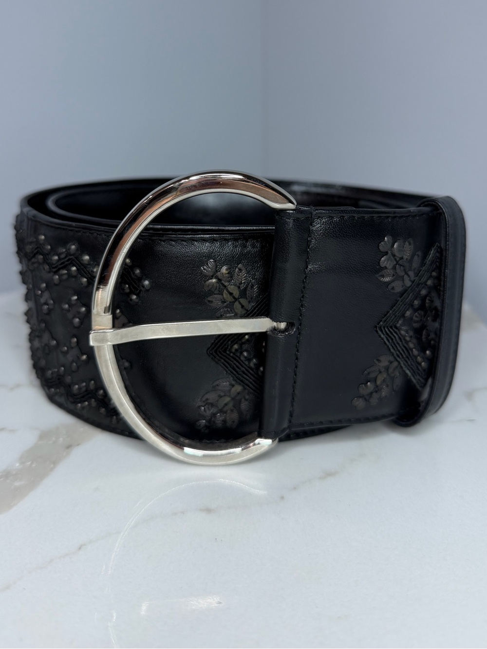 Oscar de la Renta Black Embossed Leather Wide Belt with Silver Round Buckle